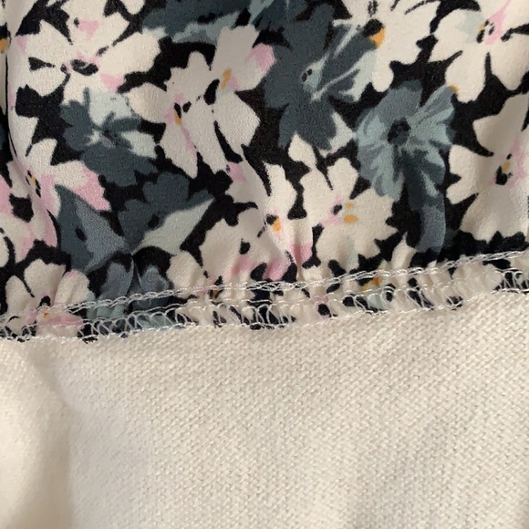 Loft XS Cream & Floral Top - Picture 6 of 6
